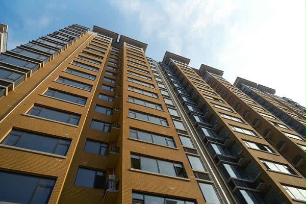 重庆6岁女孩被高空窗户砸晕，门窗该如何使用才可以确保安全？