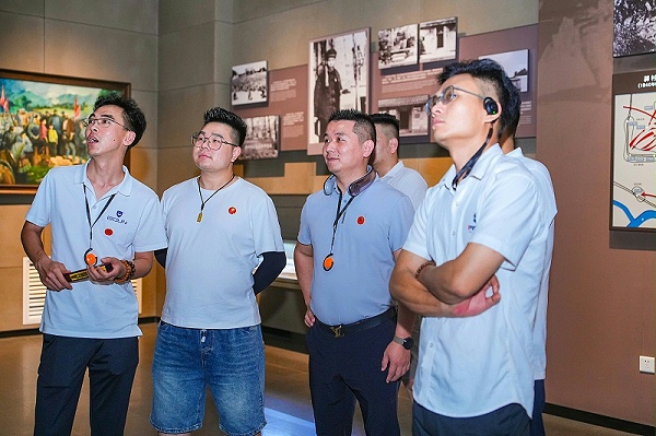 HX_00887-opq3883583432