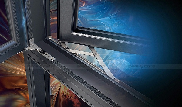 柏林春天平开窗-ZJ 110mm 特写