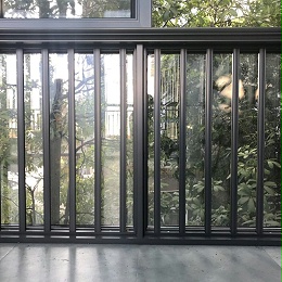 超凡国际门窗儿童安全防护栏，给孩子加装一道居家安全屏障！