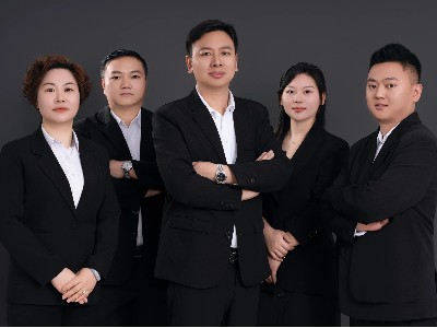 云南昆明店团队 标杆门店 成交只是开始 服务永不止步